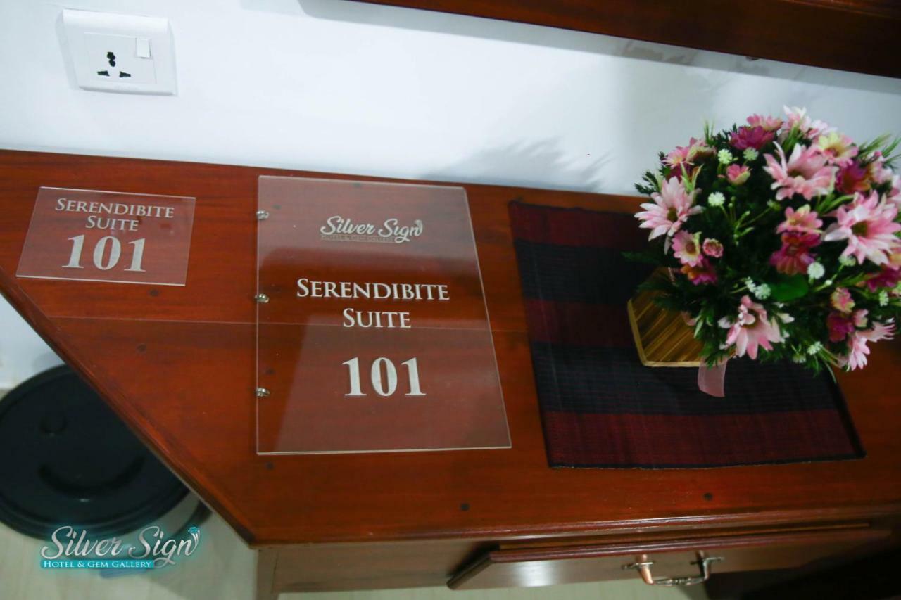 Silver Sign Hotel Katugastota Extérieur photo